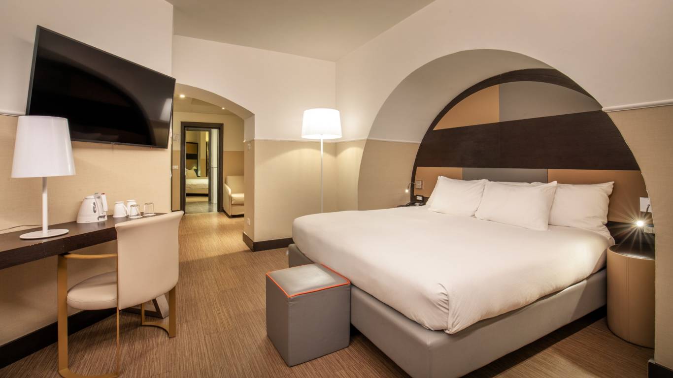 Hotel-Cosmopolita-Roma-Foto-2024-Camera-JSU-LS1